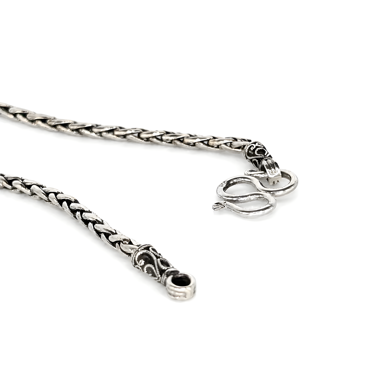 Polished sterling silver Spiga chain Necklace with W-Shape Hook Clasp Closure.