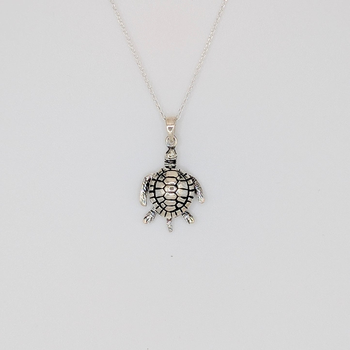 925 Sterling Silver Moving Turtle Pendant Beautiful Sea Creatures
