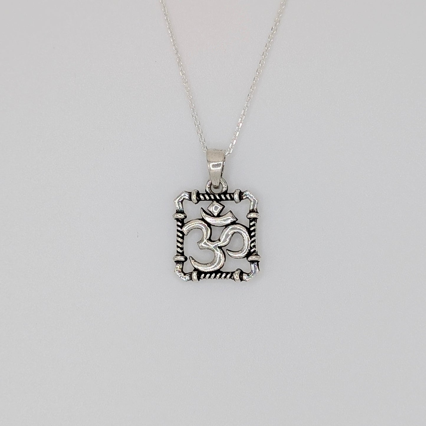 925 925 Sterling Silver Om Pendant Hindu