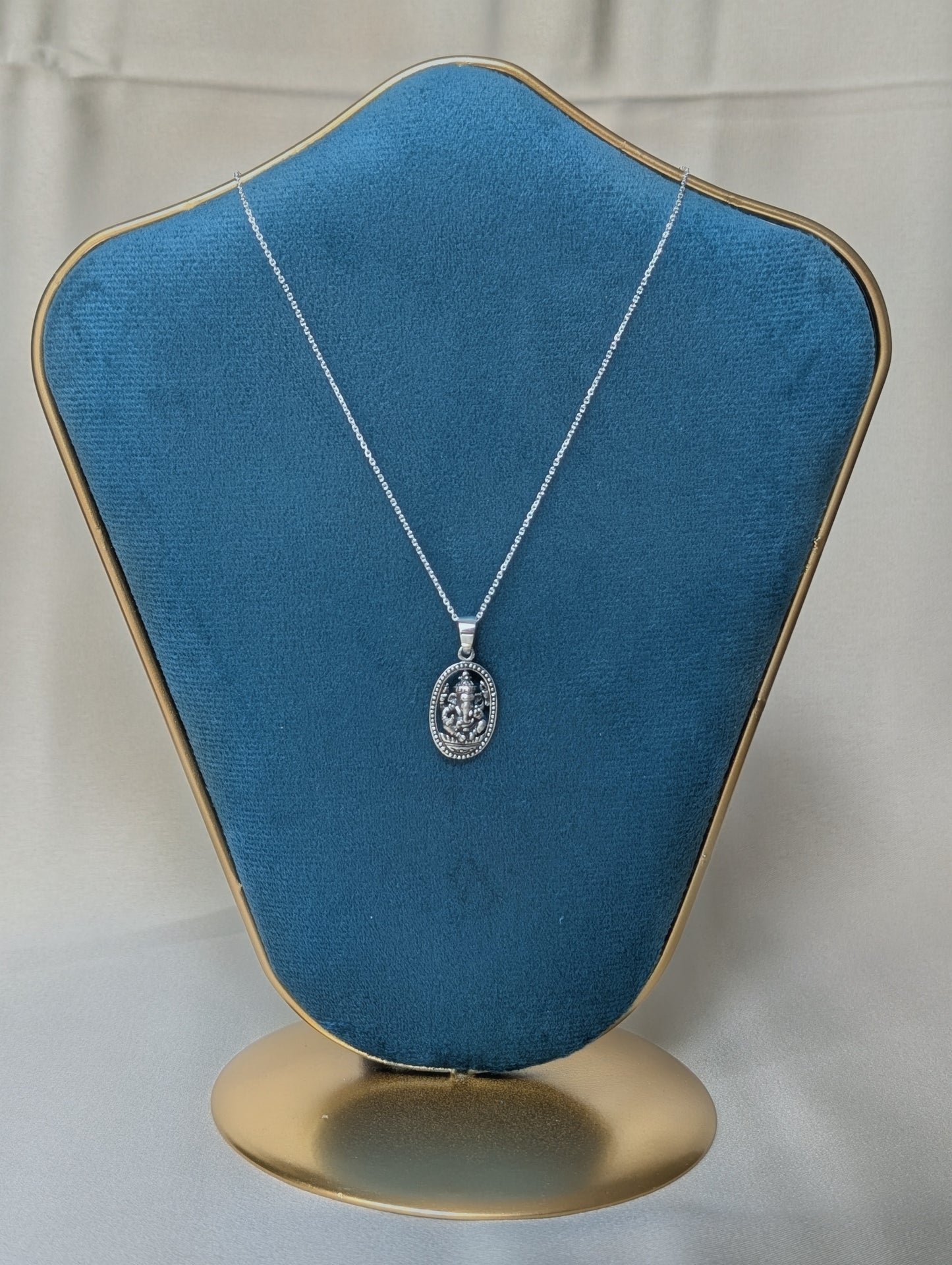 Ganapathi Pendant D1.
