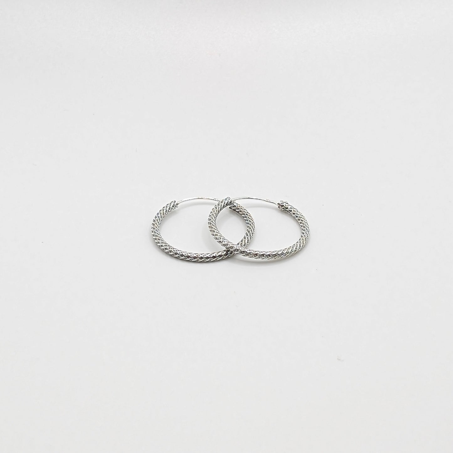 925 Sterling Silver Diamond Cut Bali Hoop 1"
