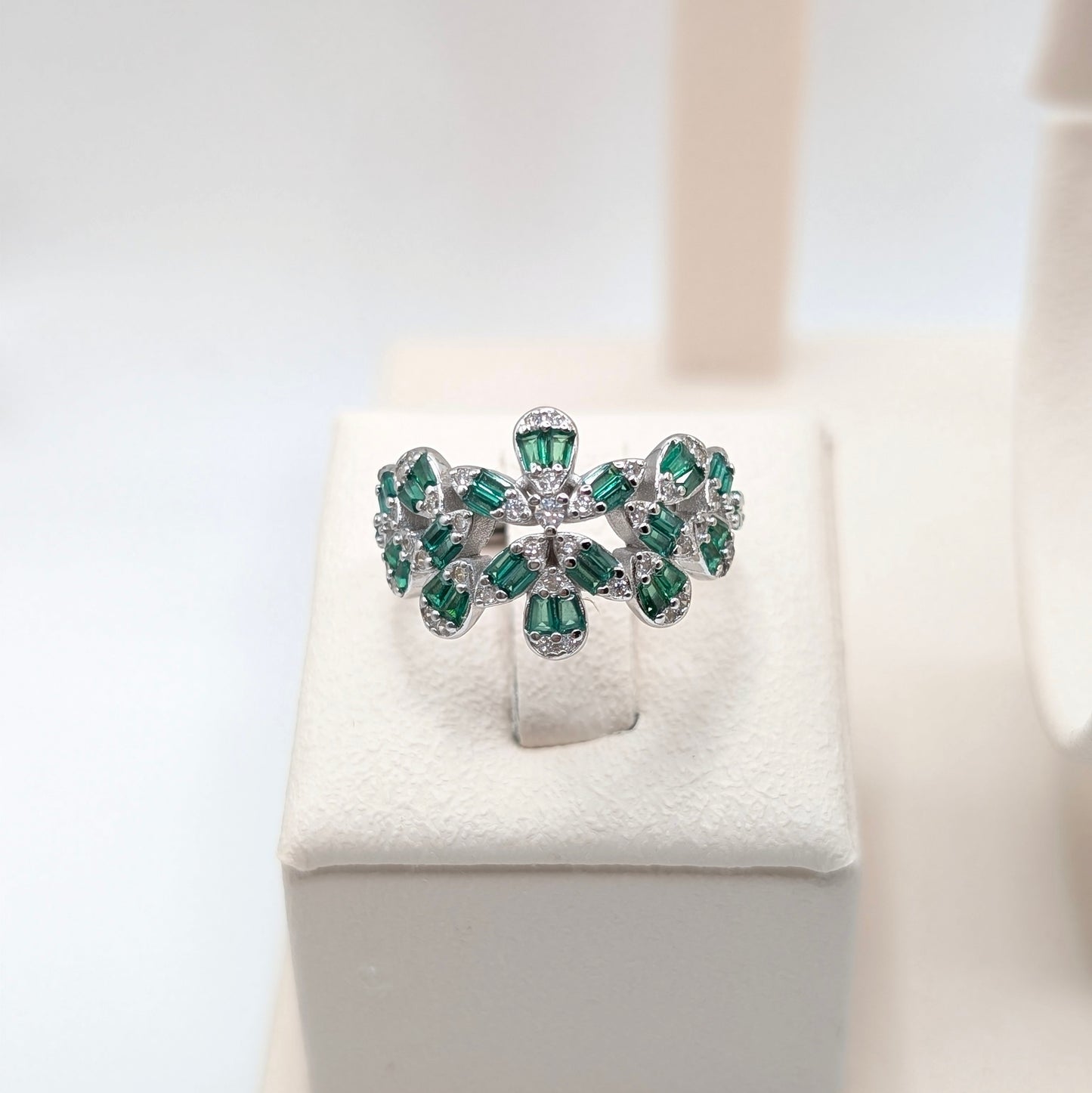925 Sterling Silver Emerald Green Zircon Necklace Set - Ring