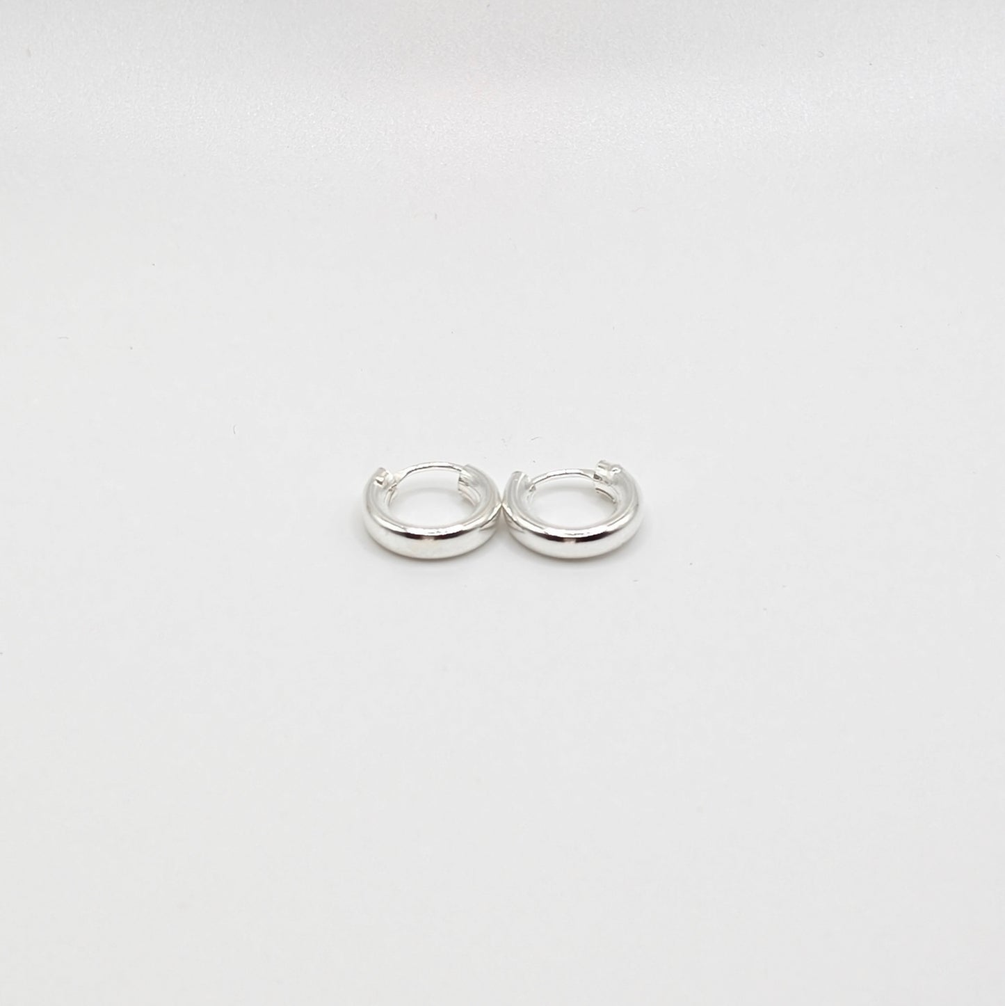 925 Sterling Silver Plain Bali Hoop 0.5" - Unisex