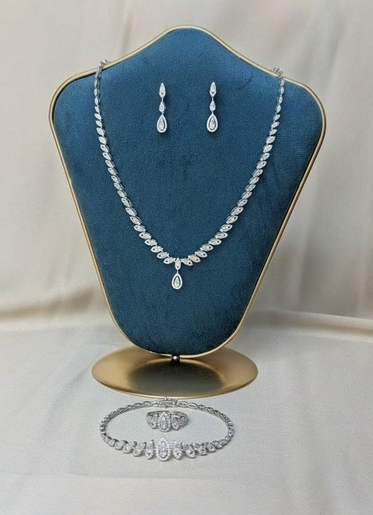 Teardrop Necklace Set