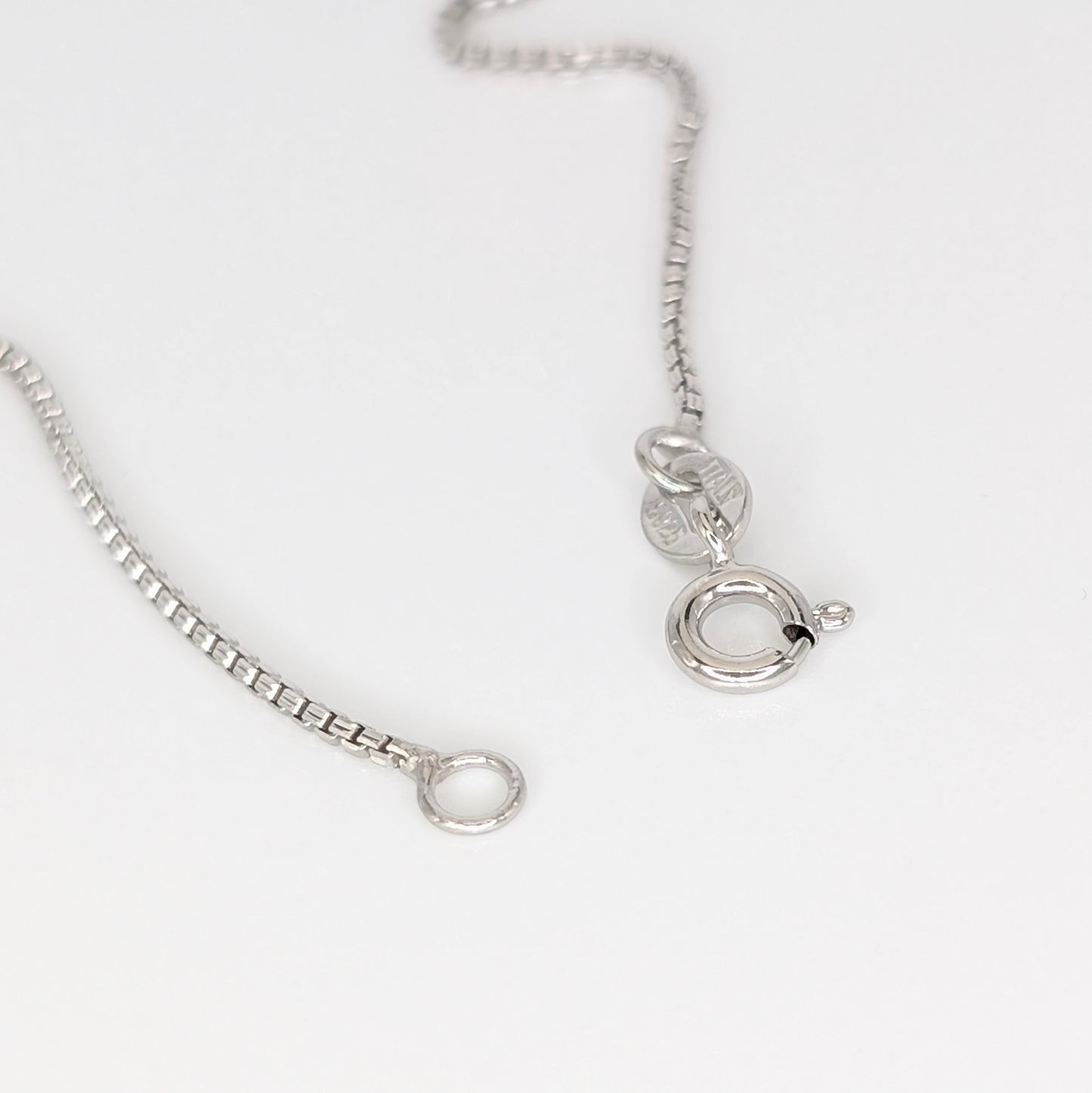 925 Sterling Silver Box Chain 18" - Unisex