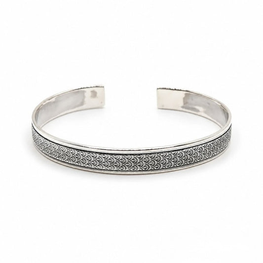 Elegant 925 Sterling Silver Kada Bracelet with Peacock Feather Design.