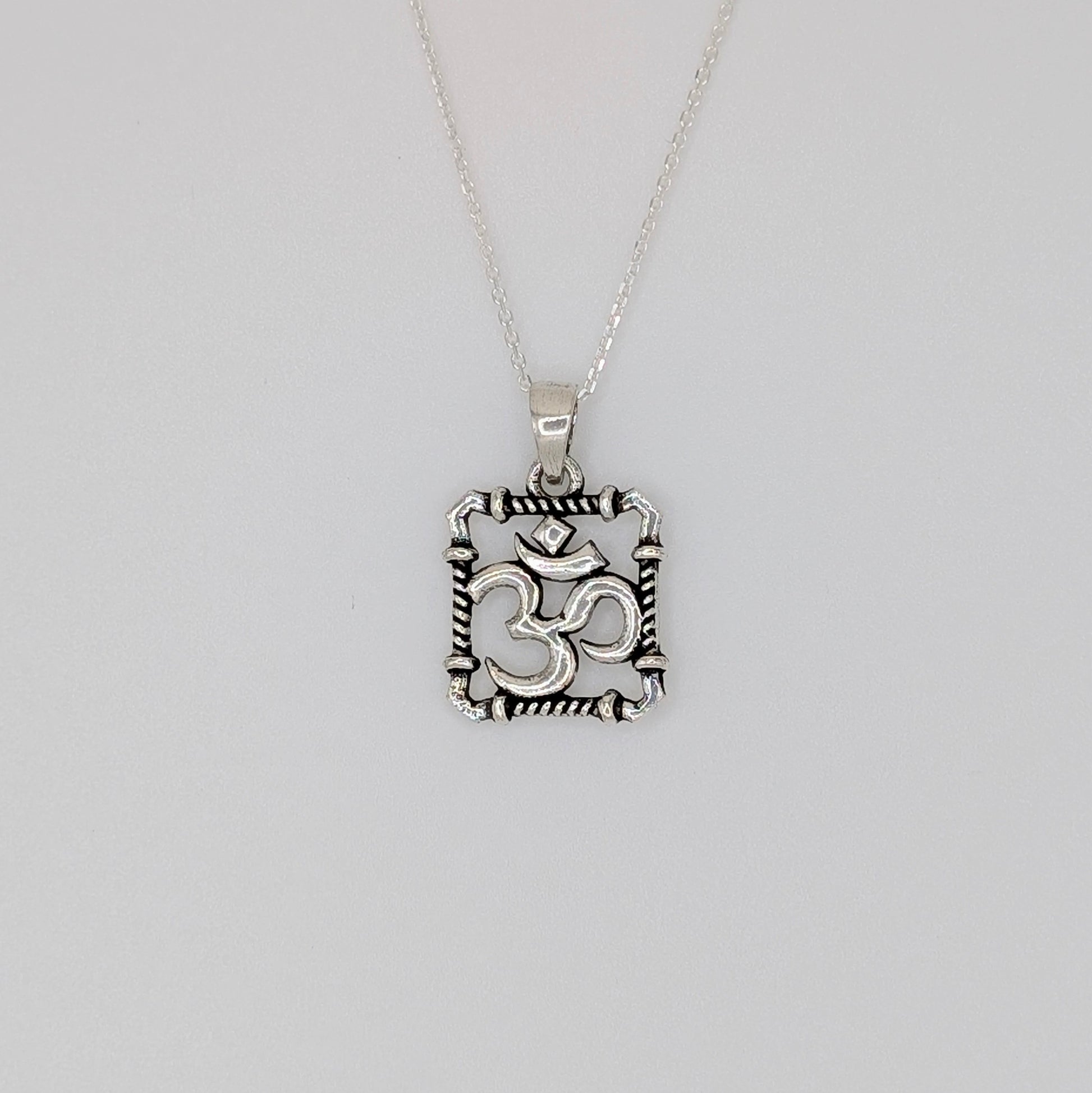 925 925 Sterling Silver Om Pendant Hindu