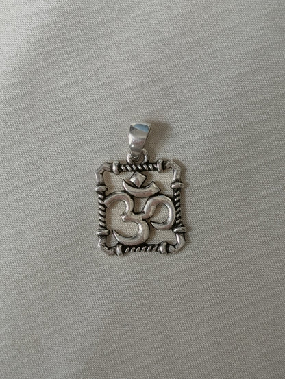 Om Pendant