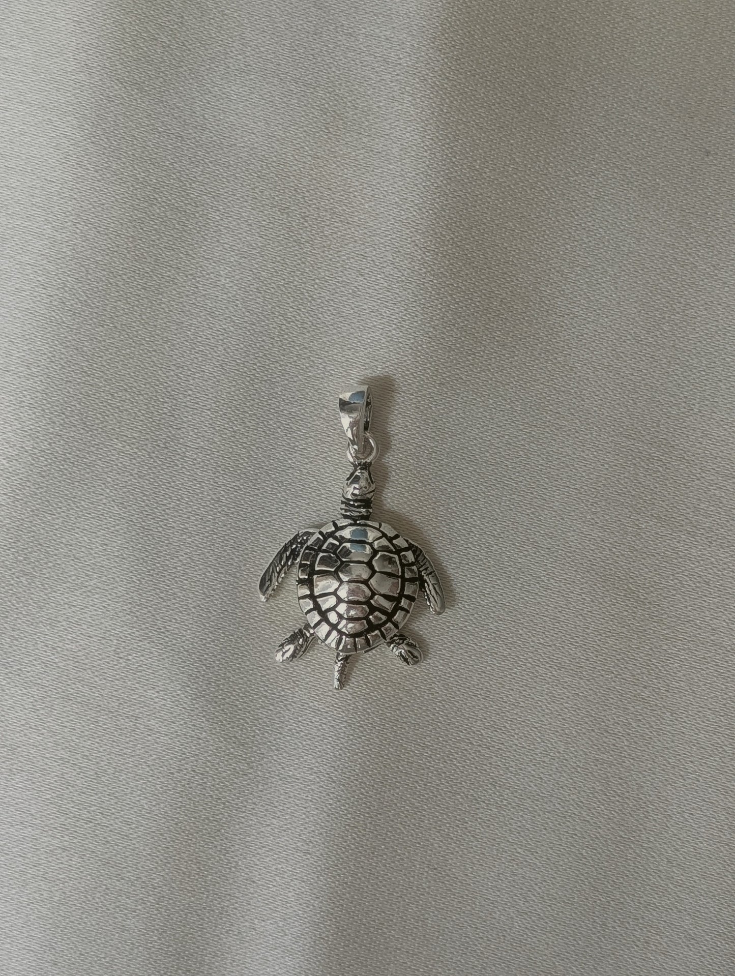Turtle Pendant M.