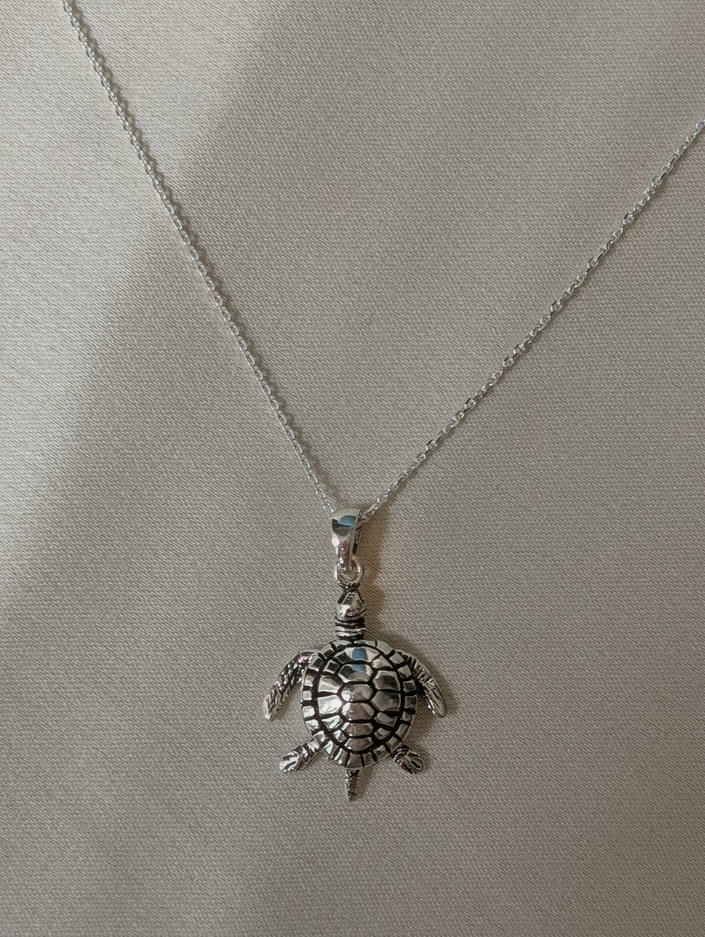 Turtle Pendant M.