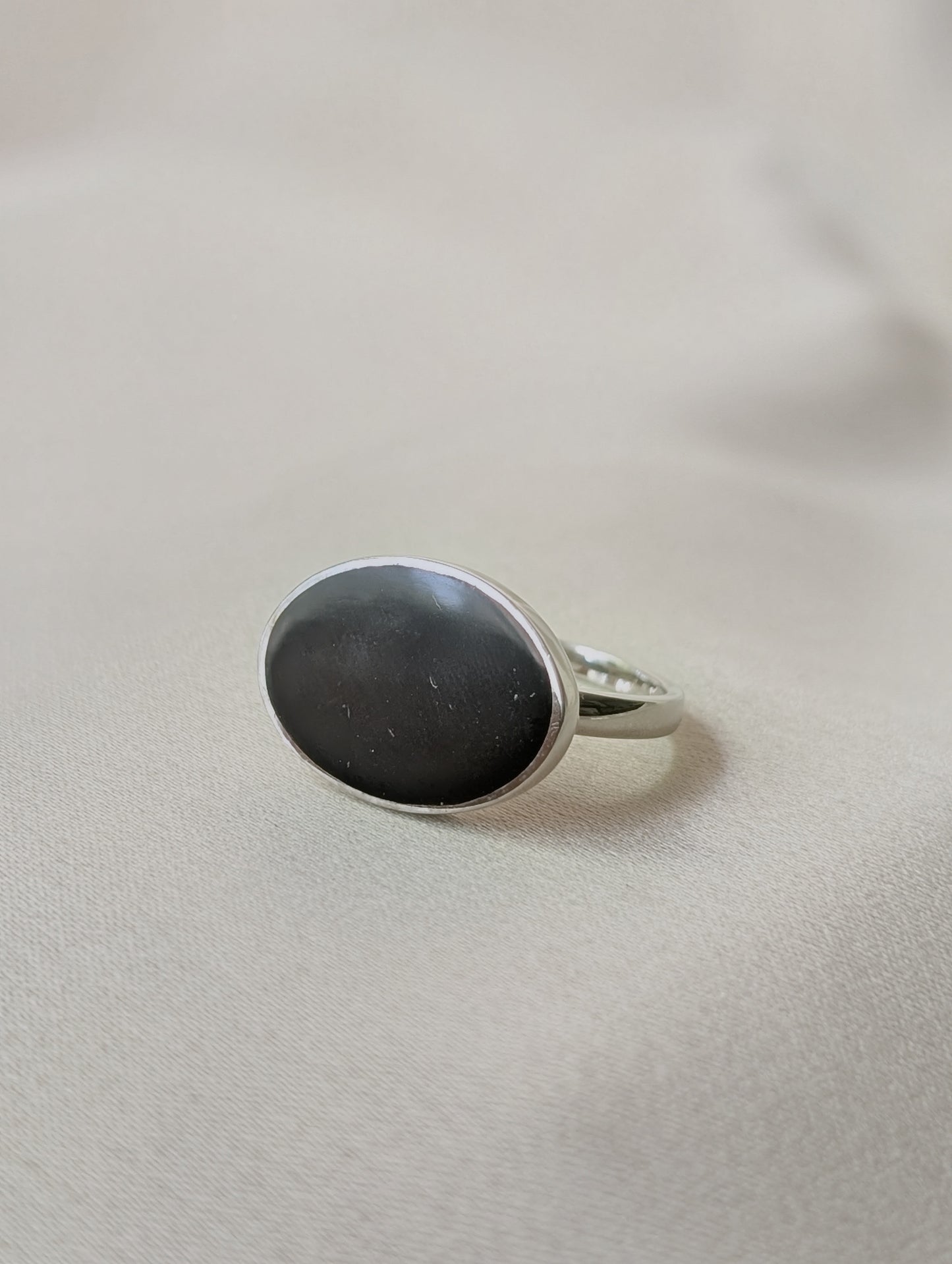 Meena Ring Black