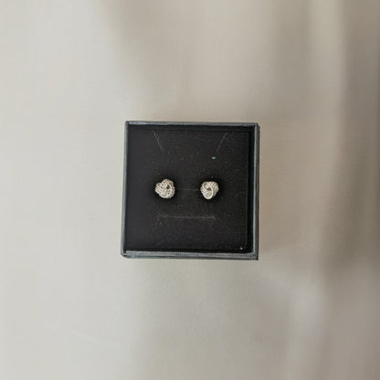 Puzzle Thread Studs