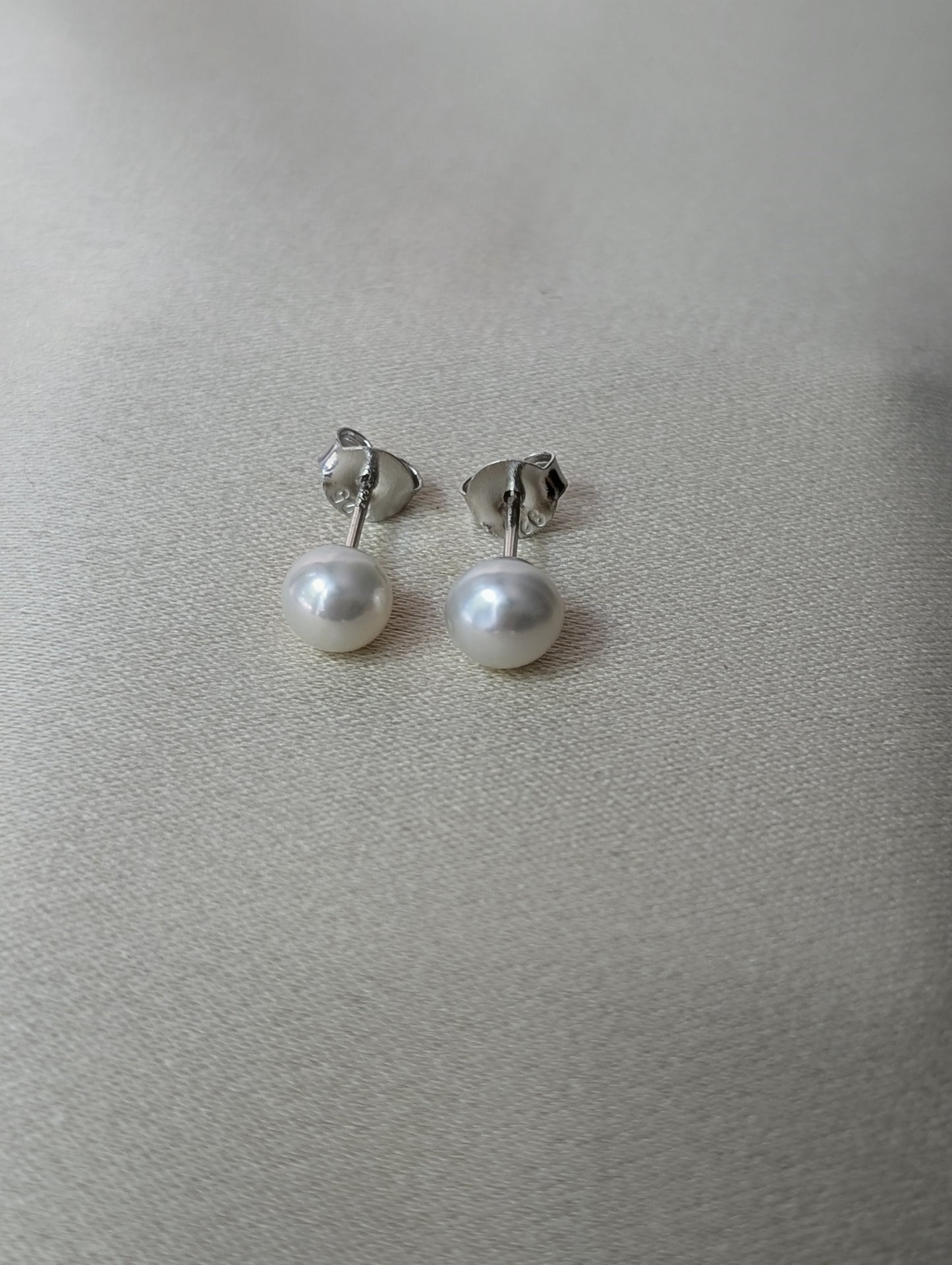 5mm Pearl Studs