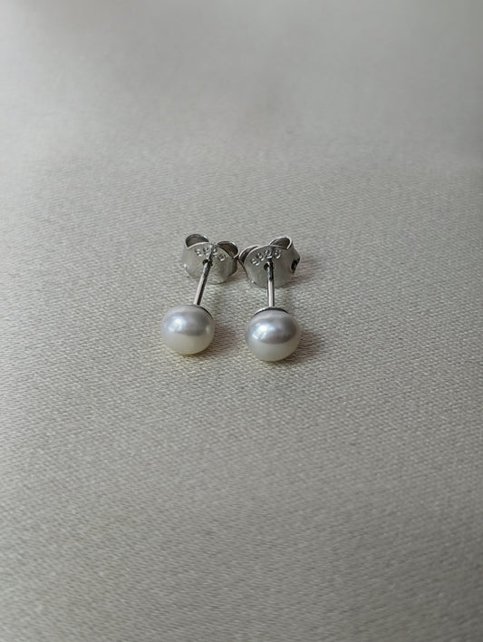 6mm Pearl Studs