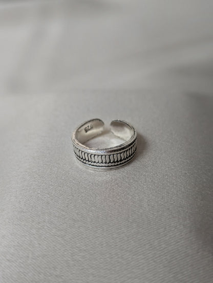 Toe Ring