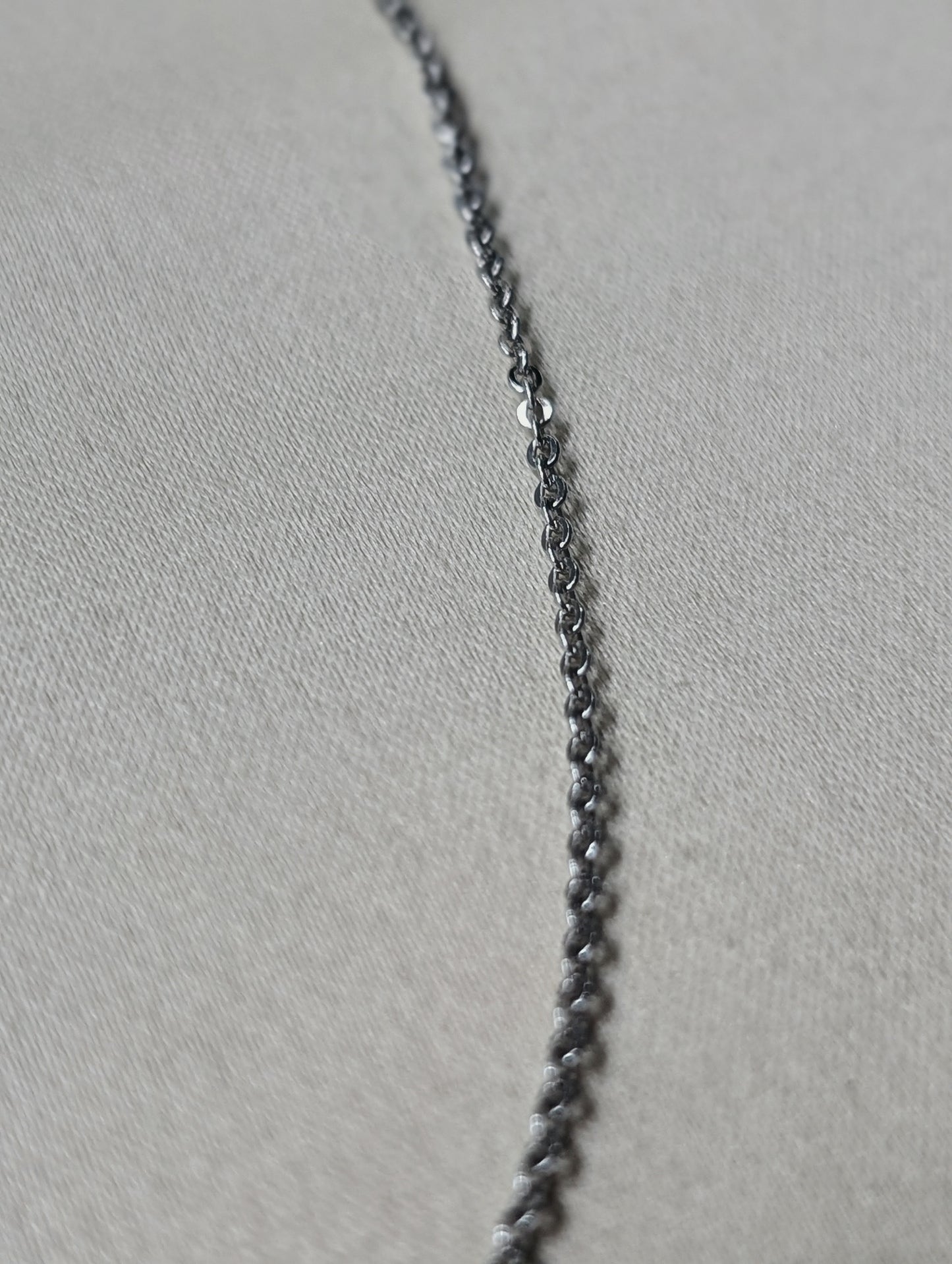 R. Cable Chain 18"