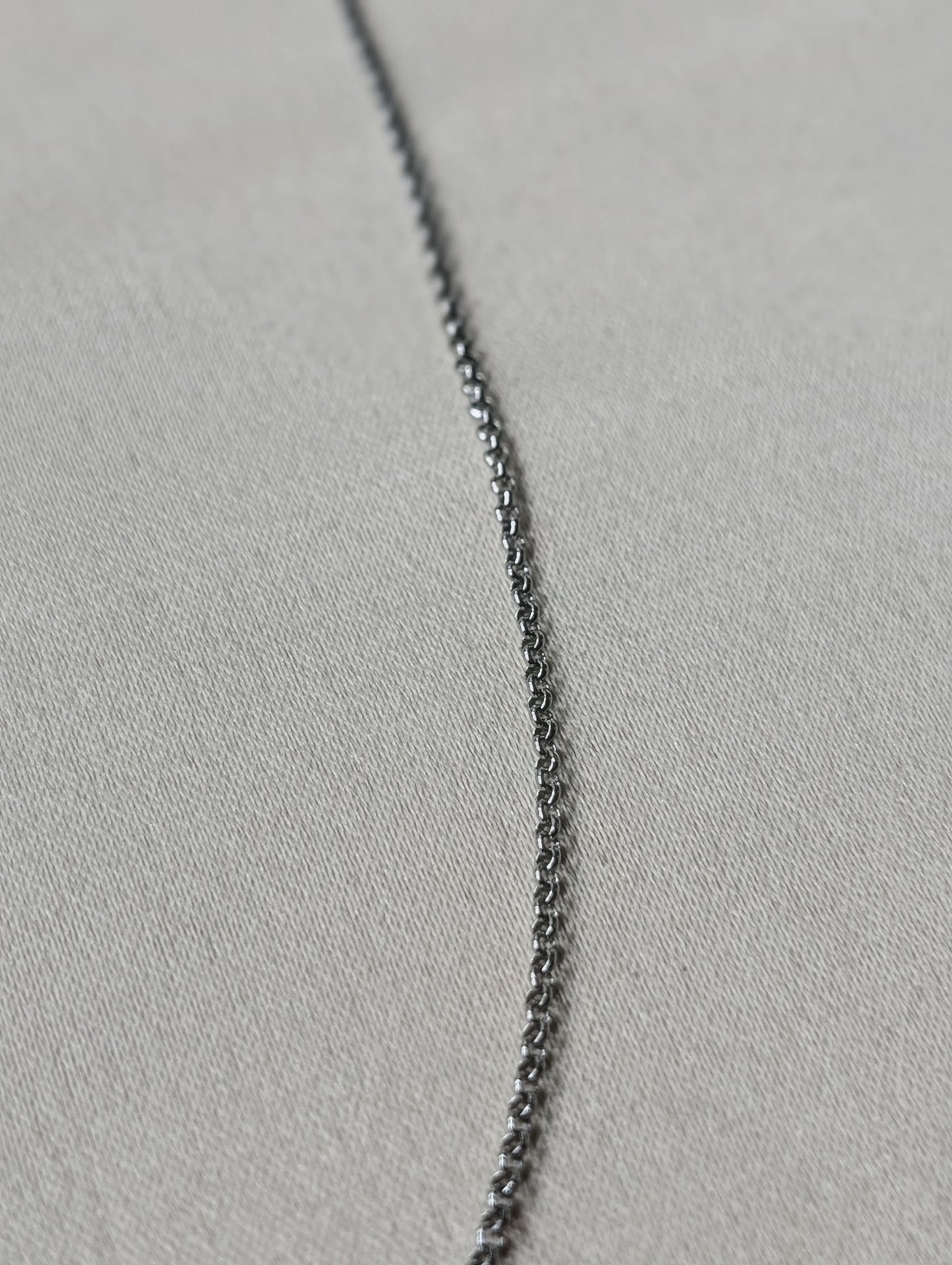 R. Circle Cable Chain 20"