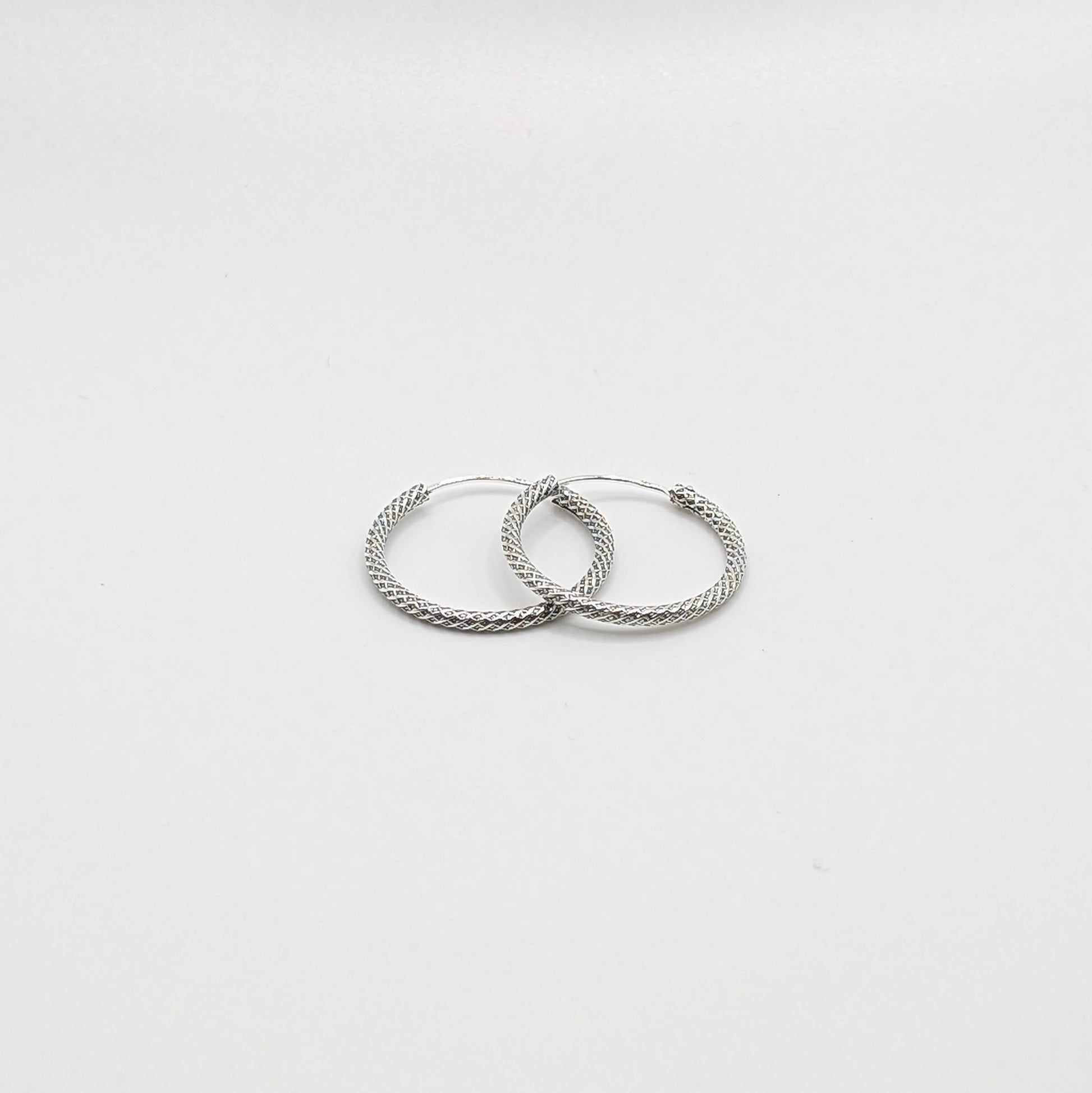 925 Sterling Silver Diamond Cut Bali Hoop 1"