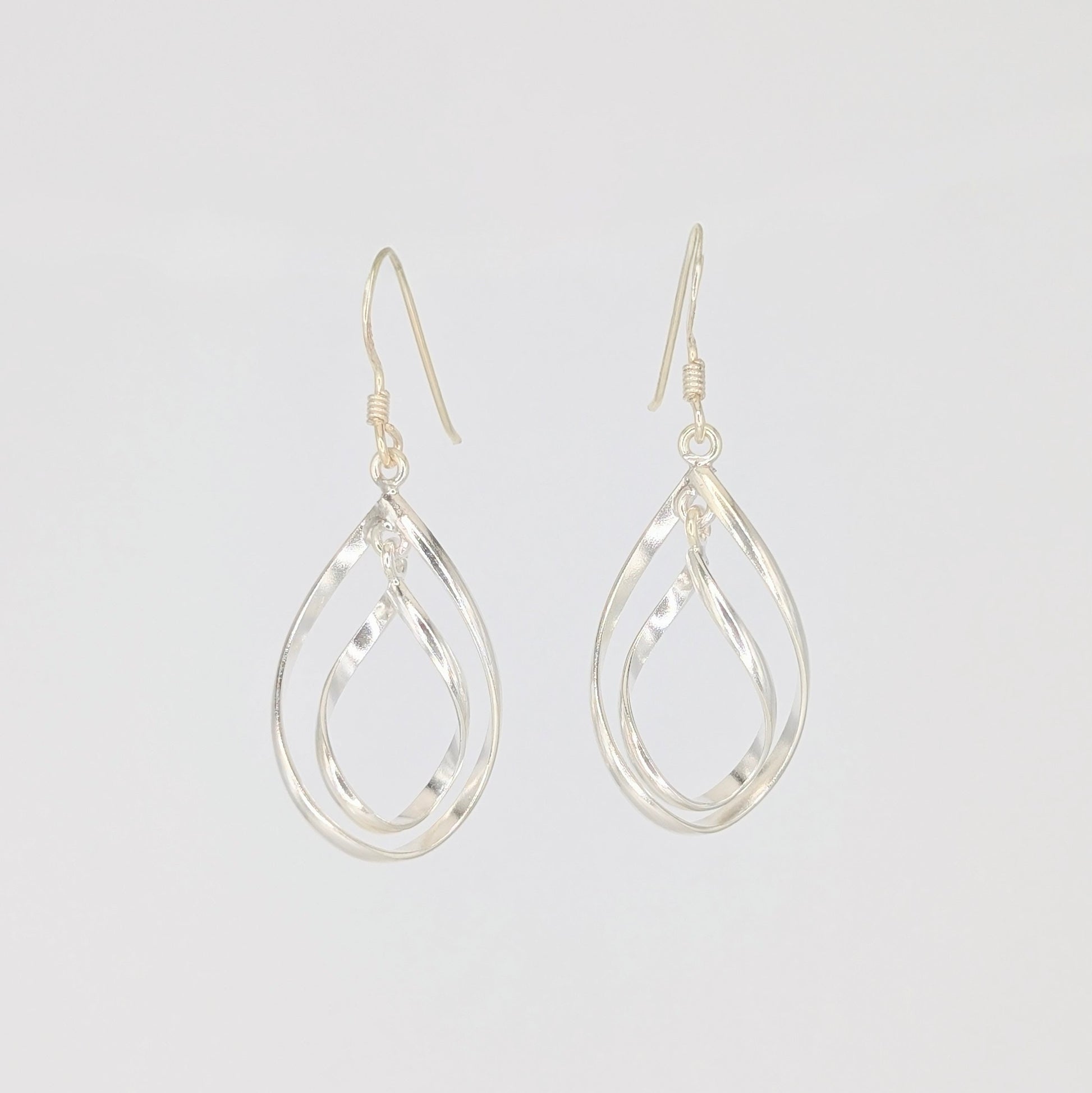 925 Sterling Silver Twist Teardrop Earrings
