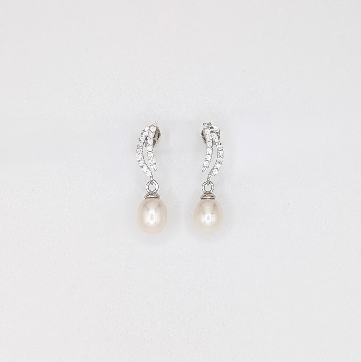 925 Sterling Silver Hanging Pearl Earrings with Zrircon