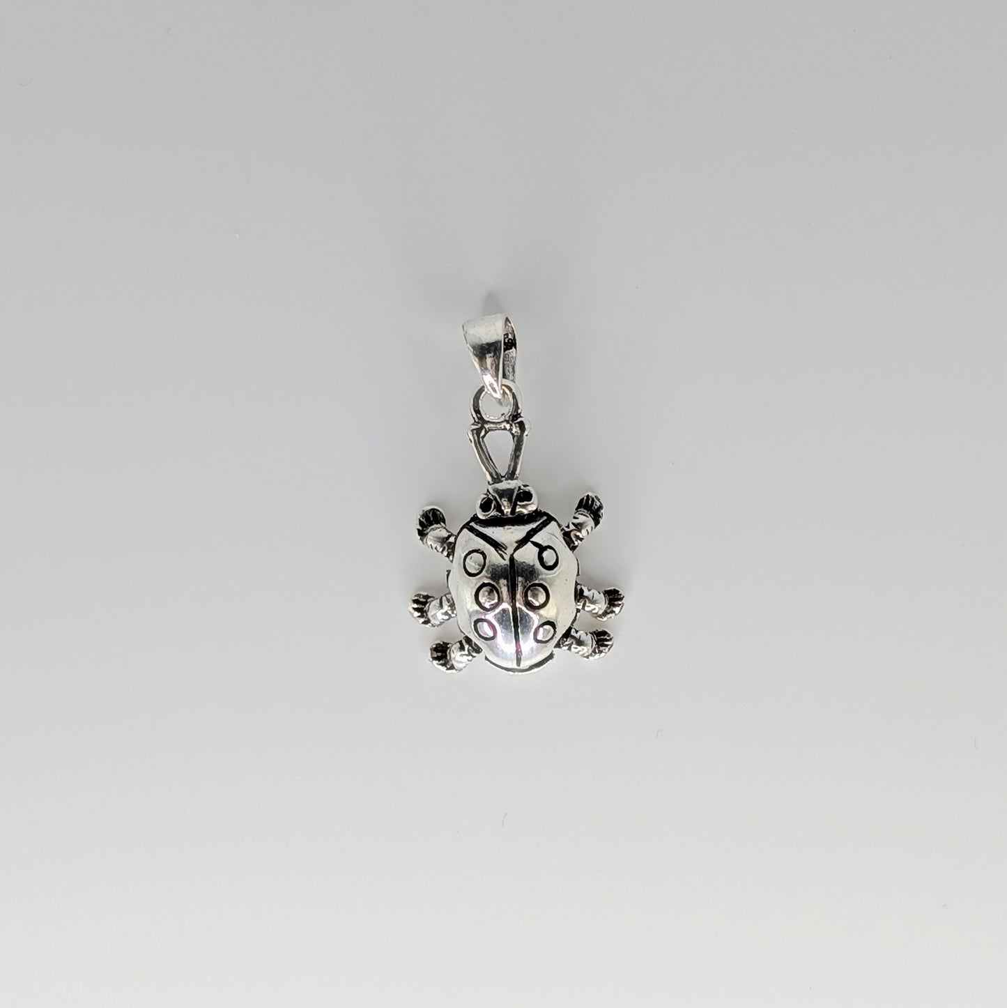 925 Sterling Silver Lady Bug Pendant which moves