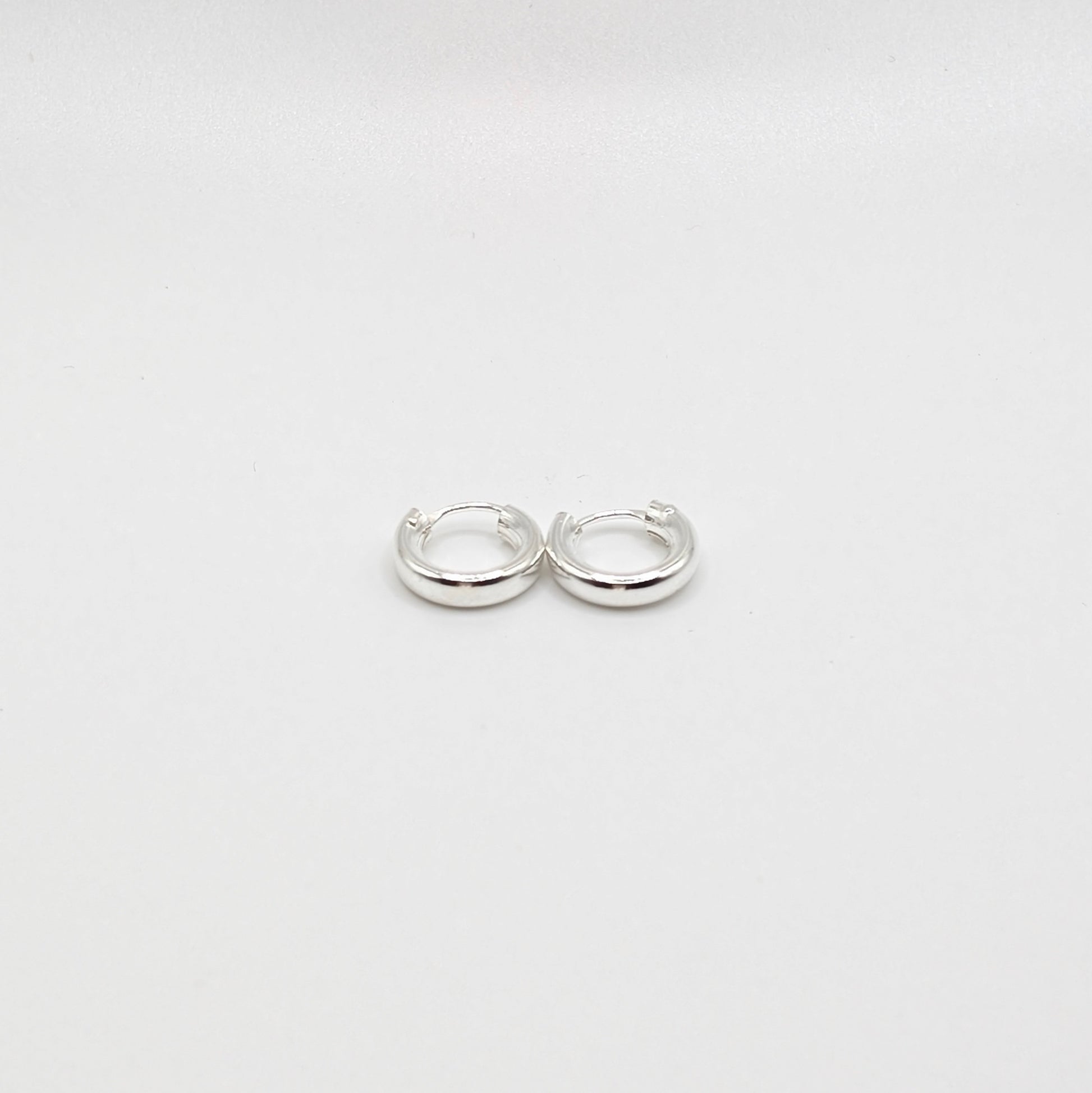 925 Sterling Silver Plain Bali Hoop 0.5" - Unisex