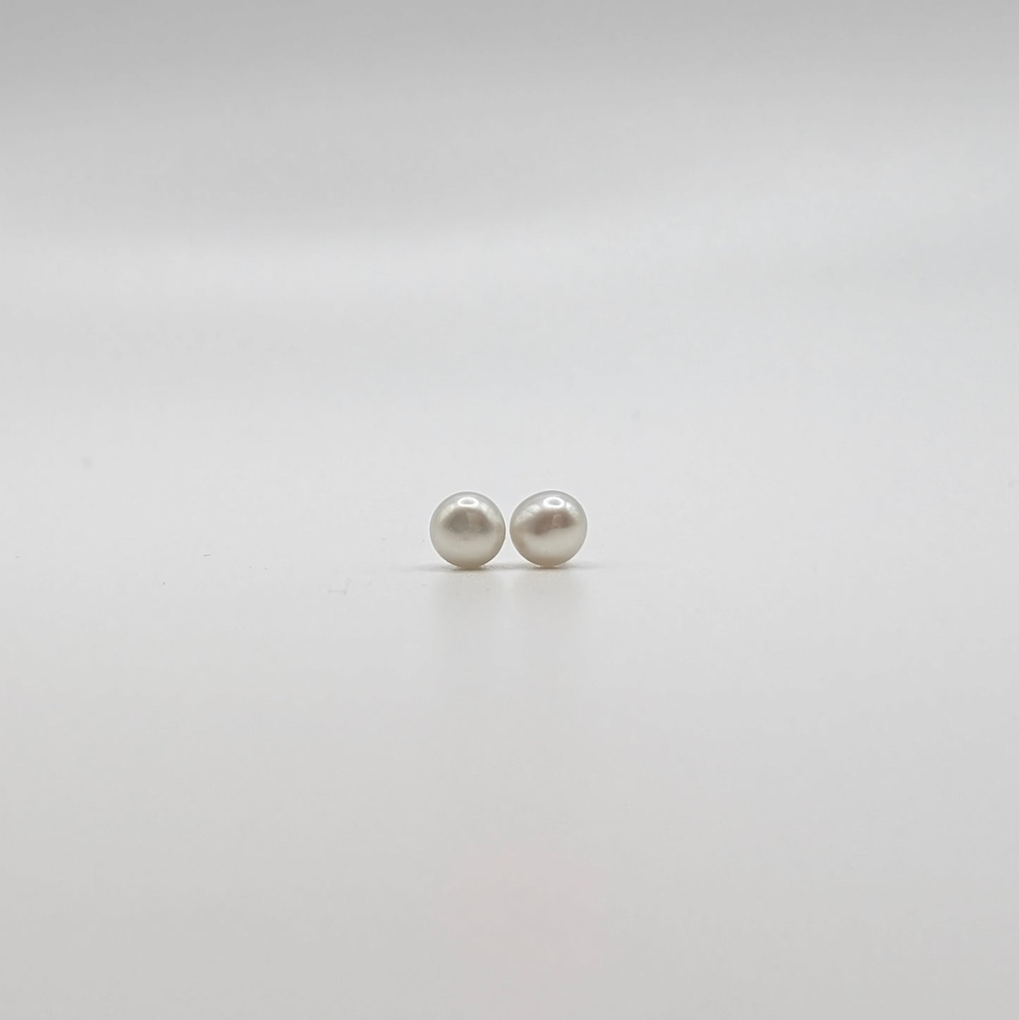 925 Sterling Silver Pearl Studs 5mm