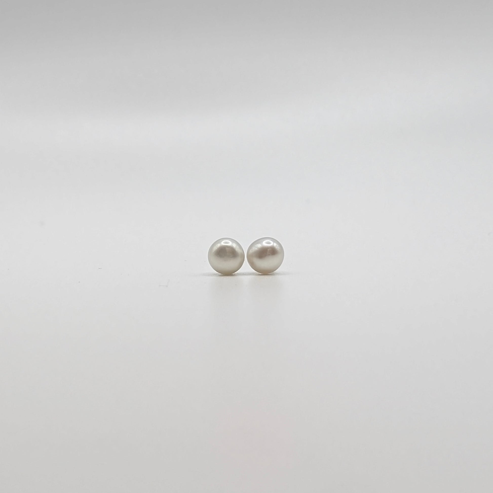 925 Sterling Silver Pearl Studs 5mm