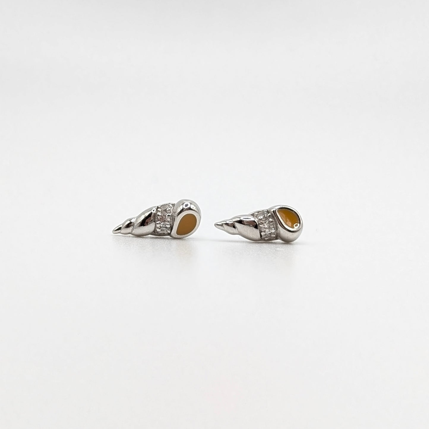 925 Sterling Silver Shell Stud Earrings Sea World