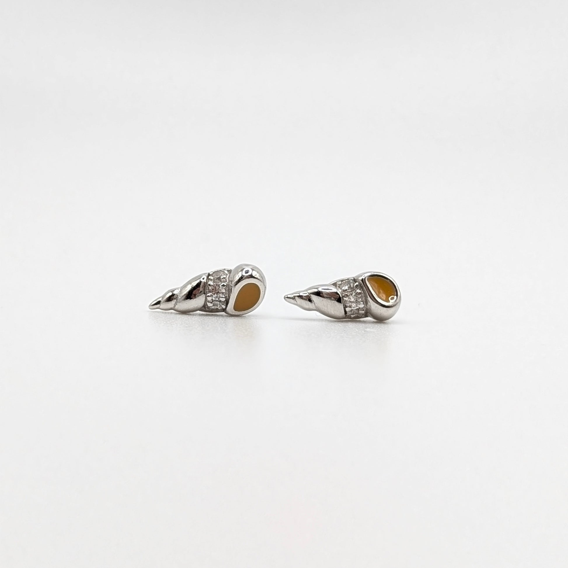 925 Sterling Silver Shell Stud Earrings Sea World