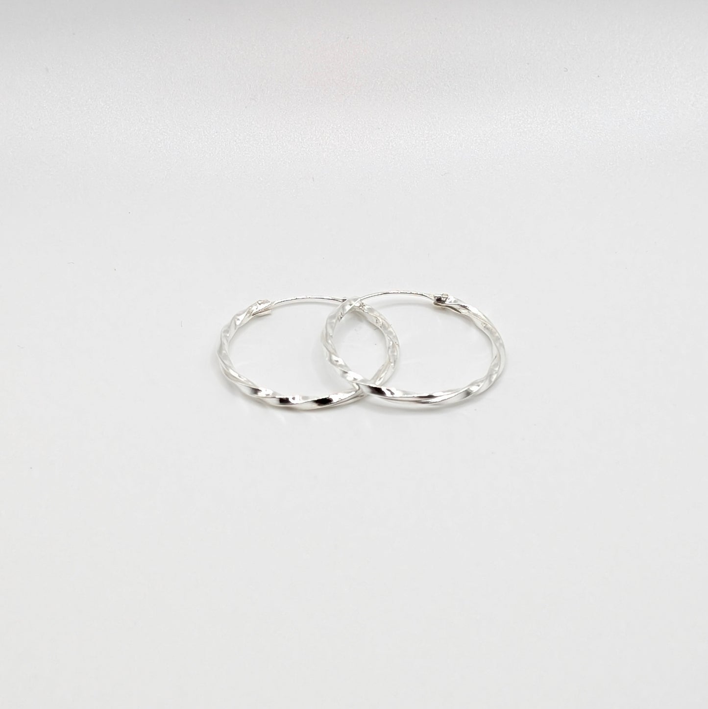 925 Sterling Silver Twirl Bali Hoop 1"