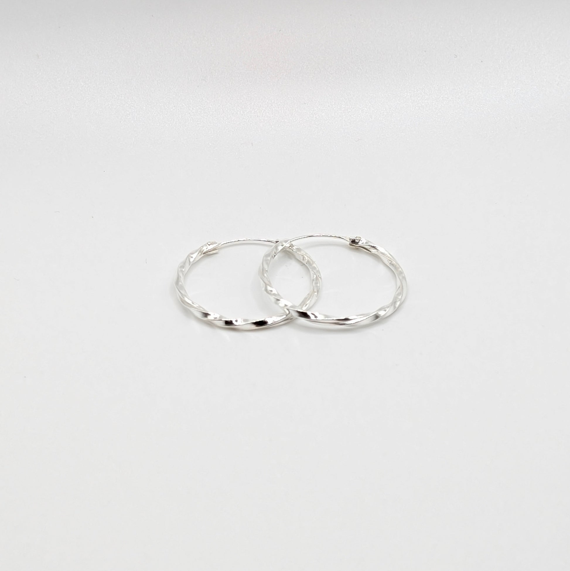 925 Sterling Silver Twirl Bali Hoop 1"